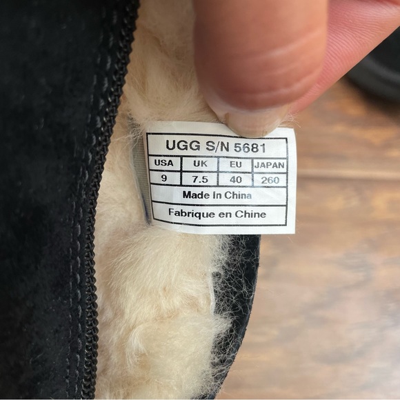 Black UGG Boots with Zipper - Picture 6 of 7